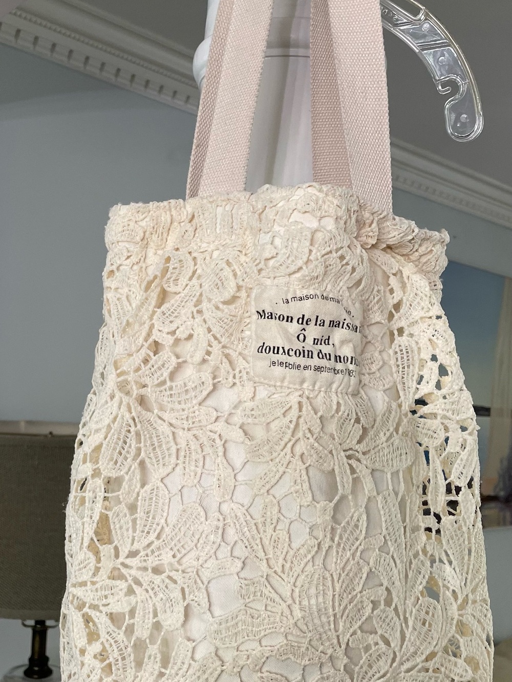 Maison de la Maison vintage- style French embroidered lace shoulder bag - Picture 2 of 7